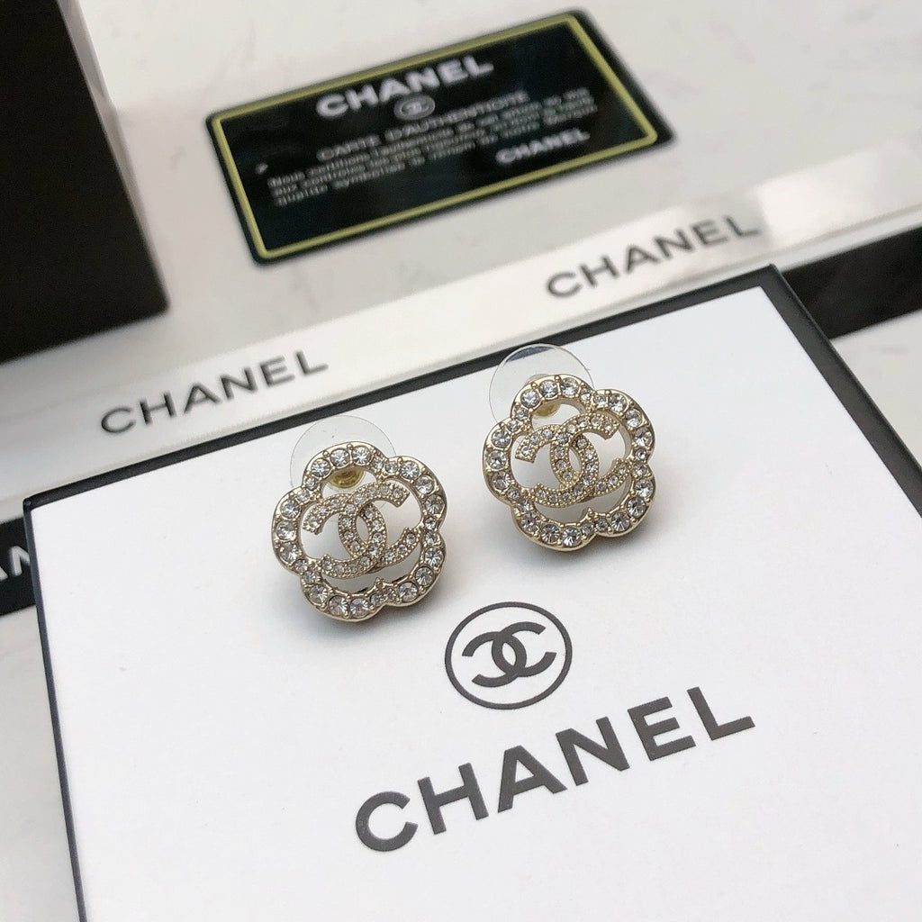 CHANEL - earrings