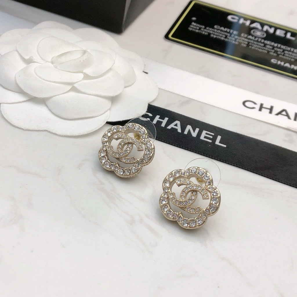 CHANEL - earrings