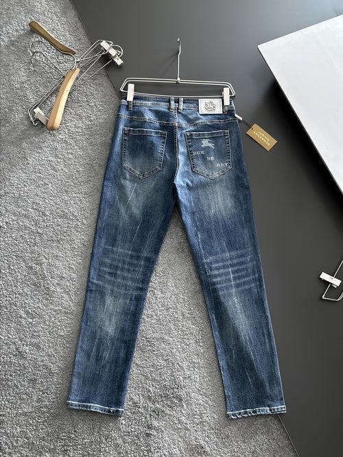 BURBERRY - Jeans