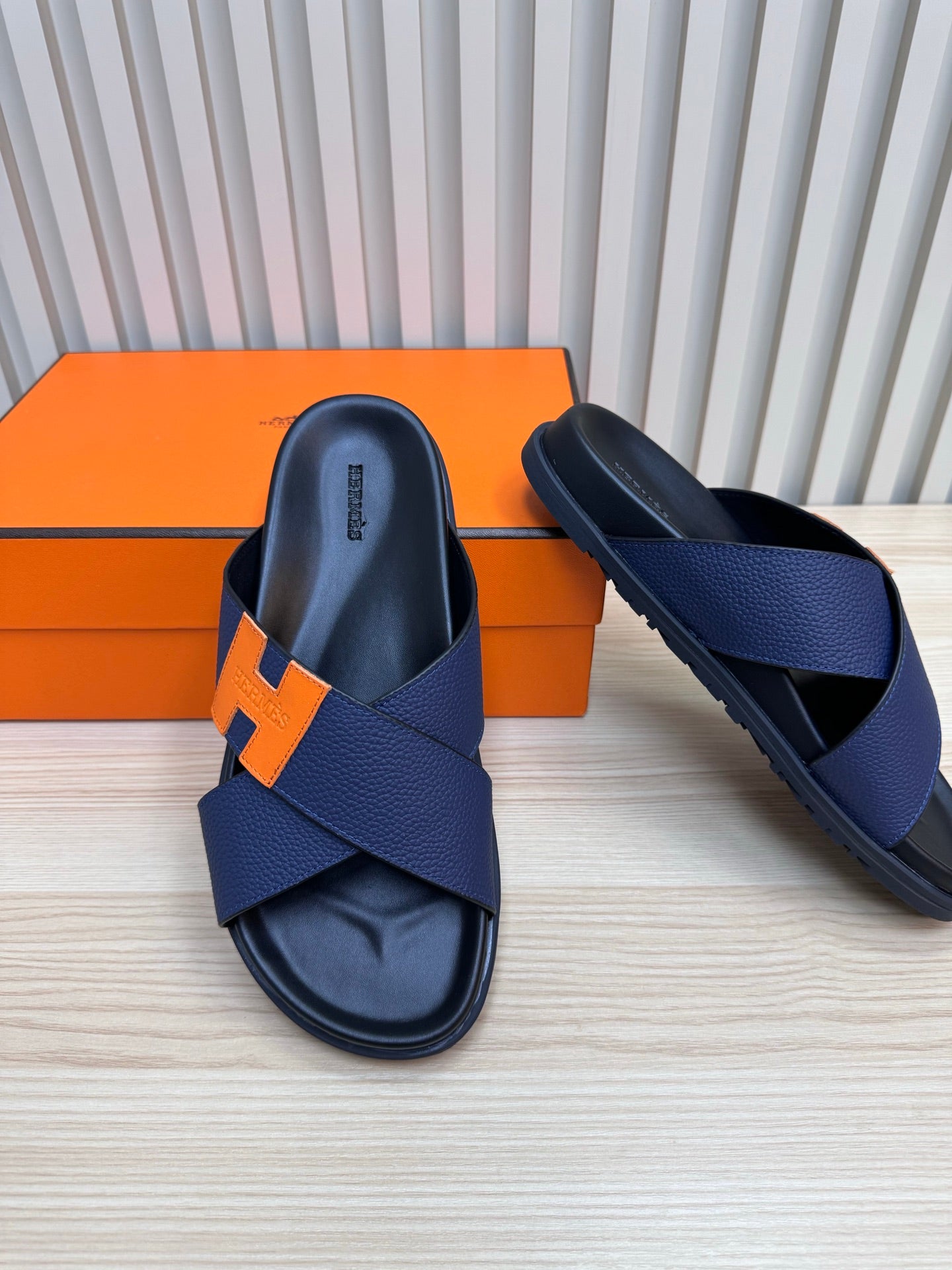 HERMES- Men’s slippers