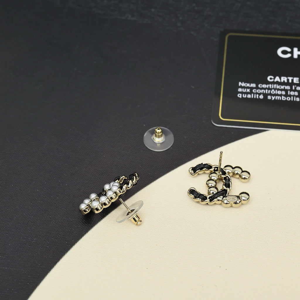 CHANEL - earrings