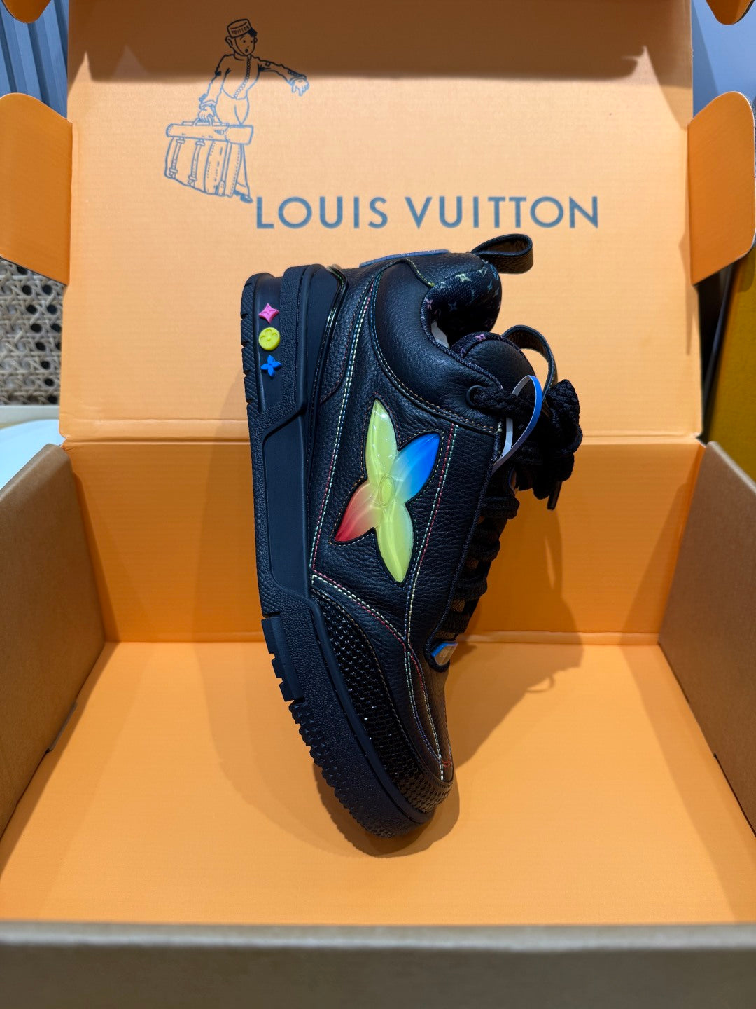 LOUIS VUITTON - skate monogram