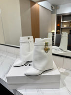 GIVENCHY - Shark lock boots