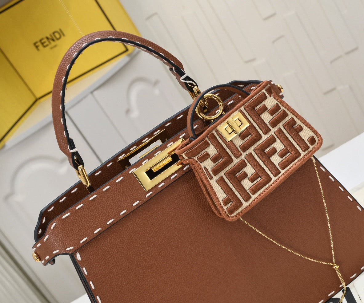 FENDI - Peekaboo ISeeU