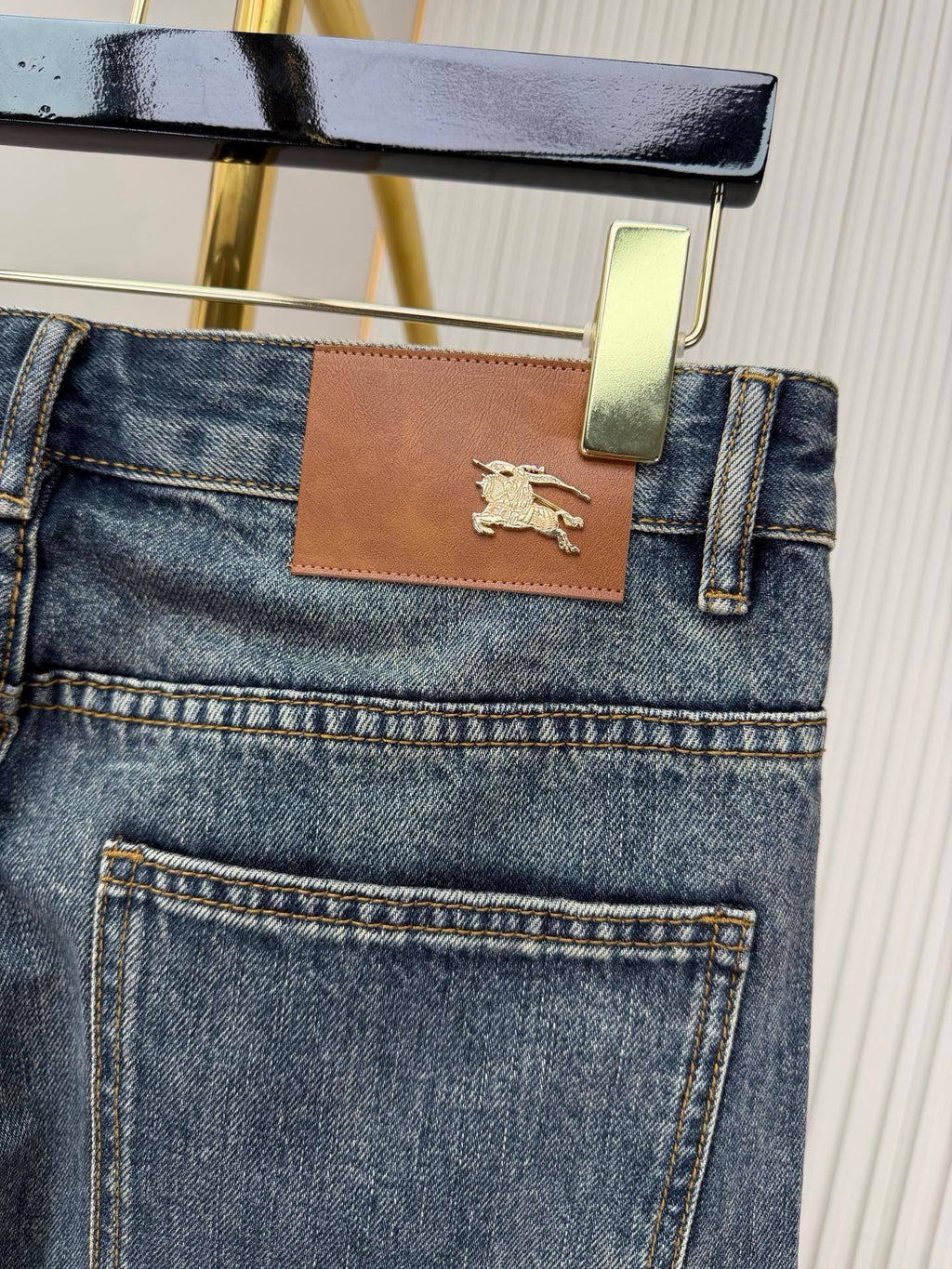 BURBERRY - Jeans