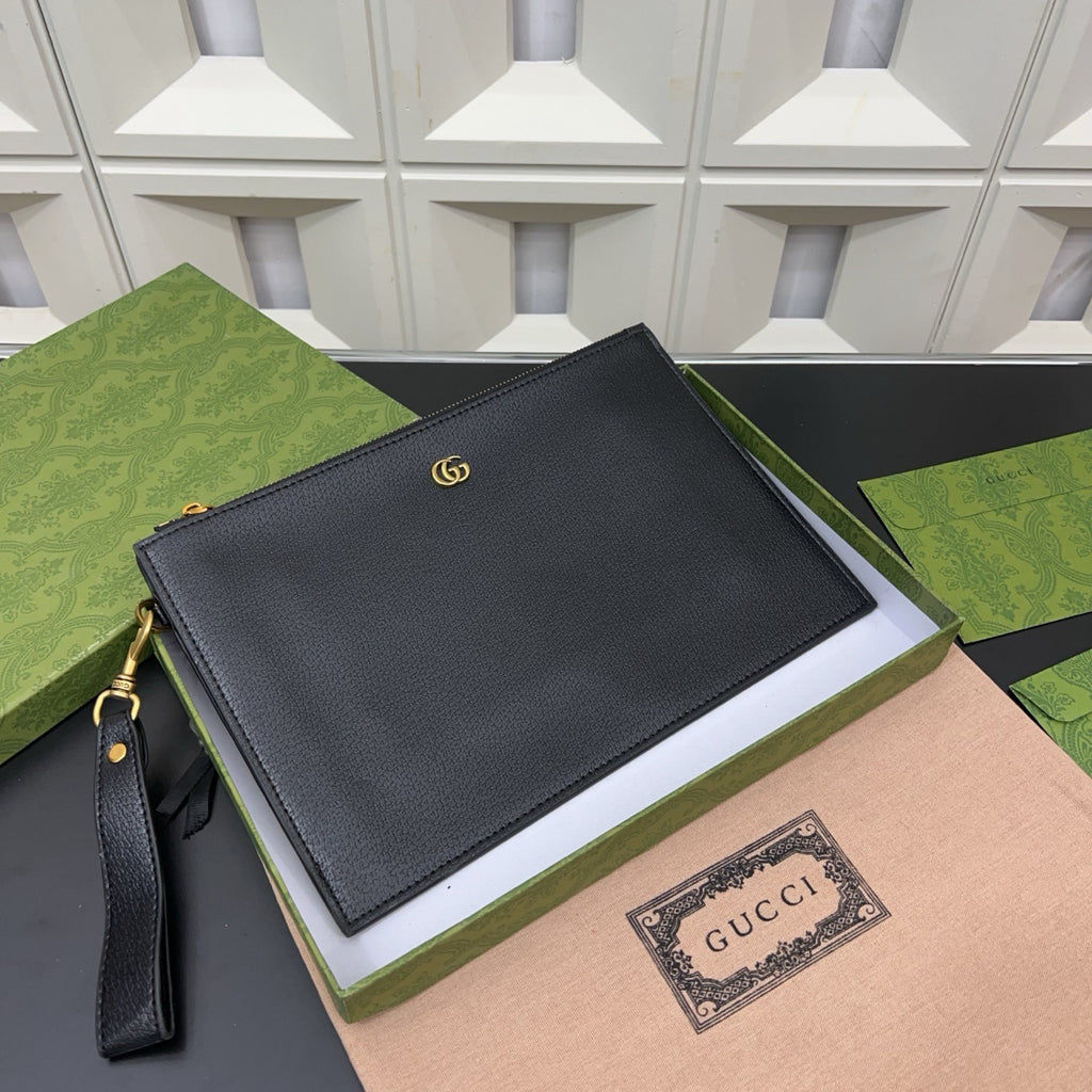 GUCCI - Marmont Leather Clutch