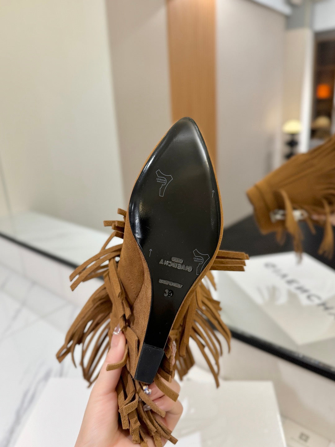 GIVENCHY - Shark lock boots