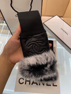 CHANEL - Fur gloves