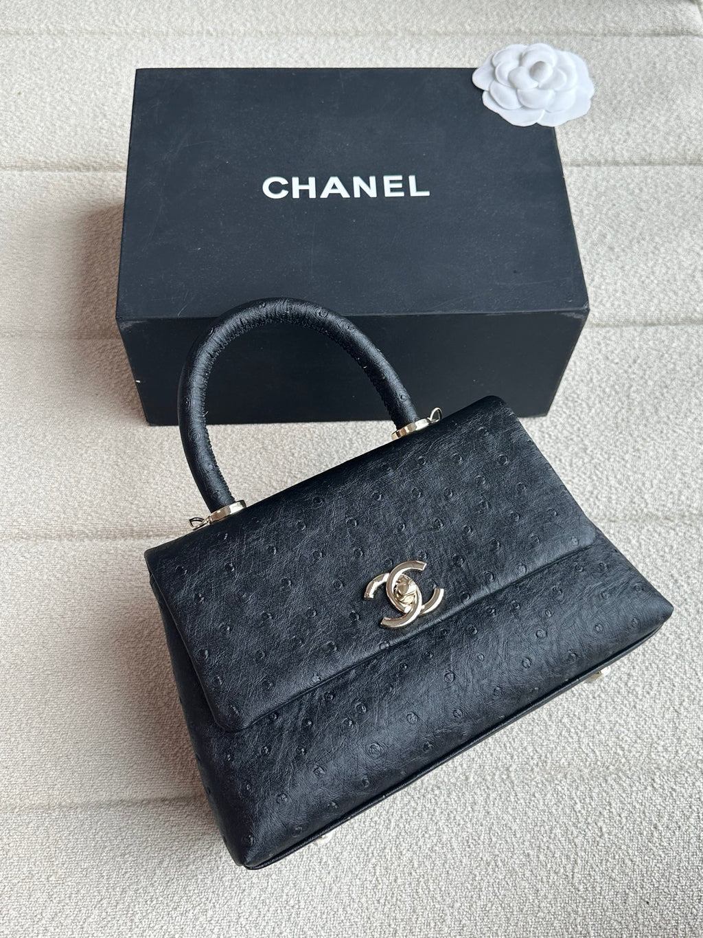 CHANEL - Coco handle