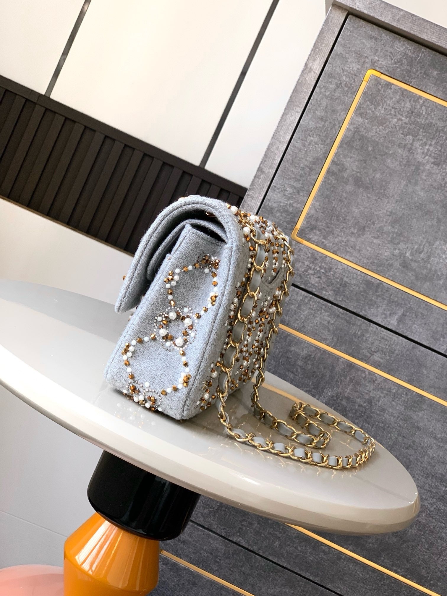 CHANEL - 21A Pearl Strass Crystal CC Medium Classic Double Flap Bag in Grey Wool Twill