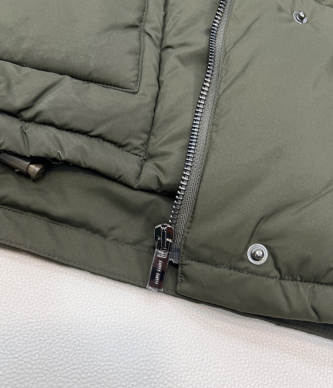 MIU MIU - Puffer vest