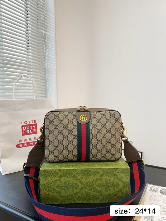 GUCCI - Men’s Ophidia GG supreme bag