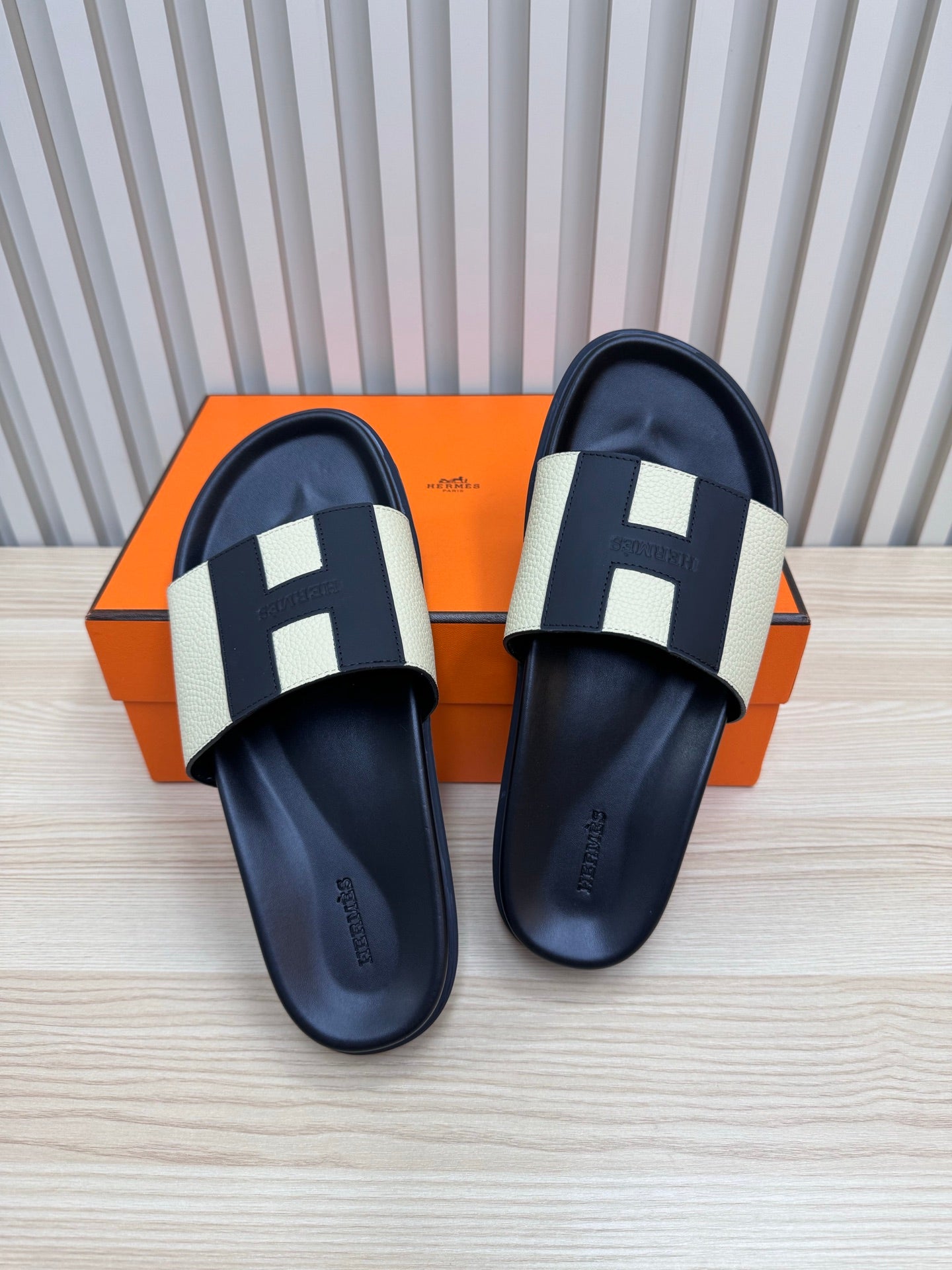 HERMES - men’s slippers