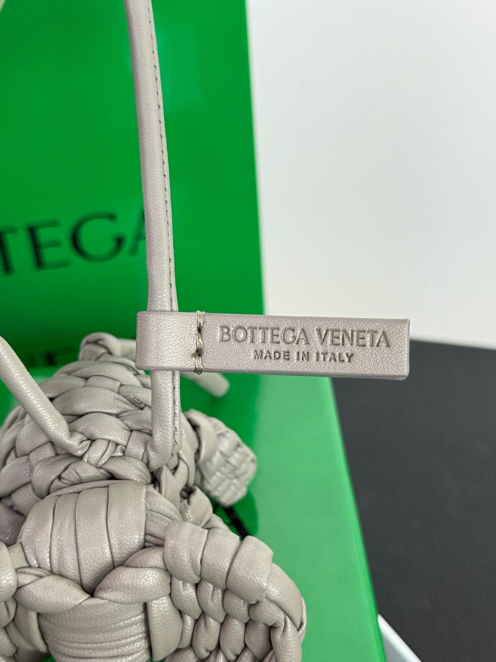 BOTTEGA VENETA - Intrecciato Leather Bag Charm