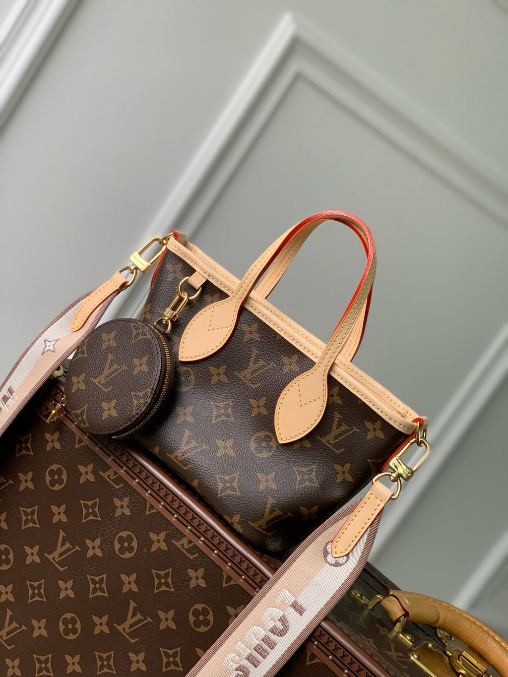 LOUIS VITTON - Neverfull BB