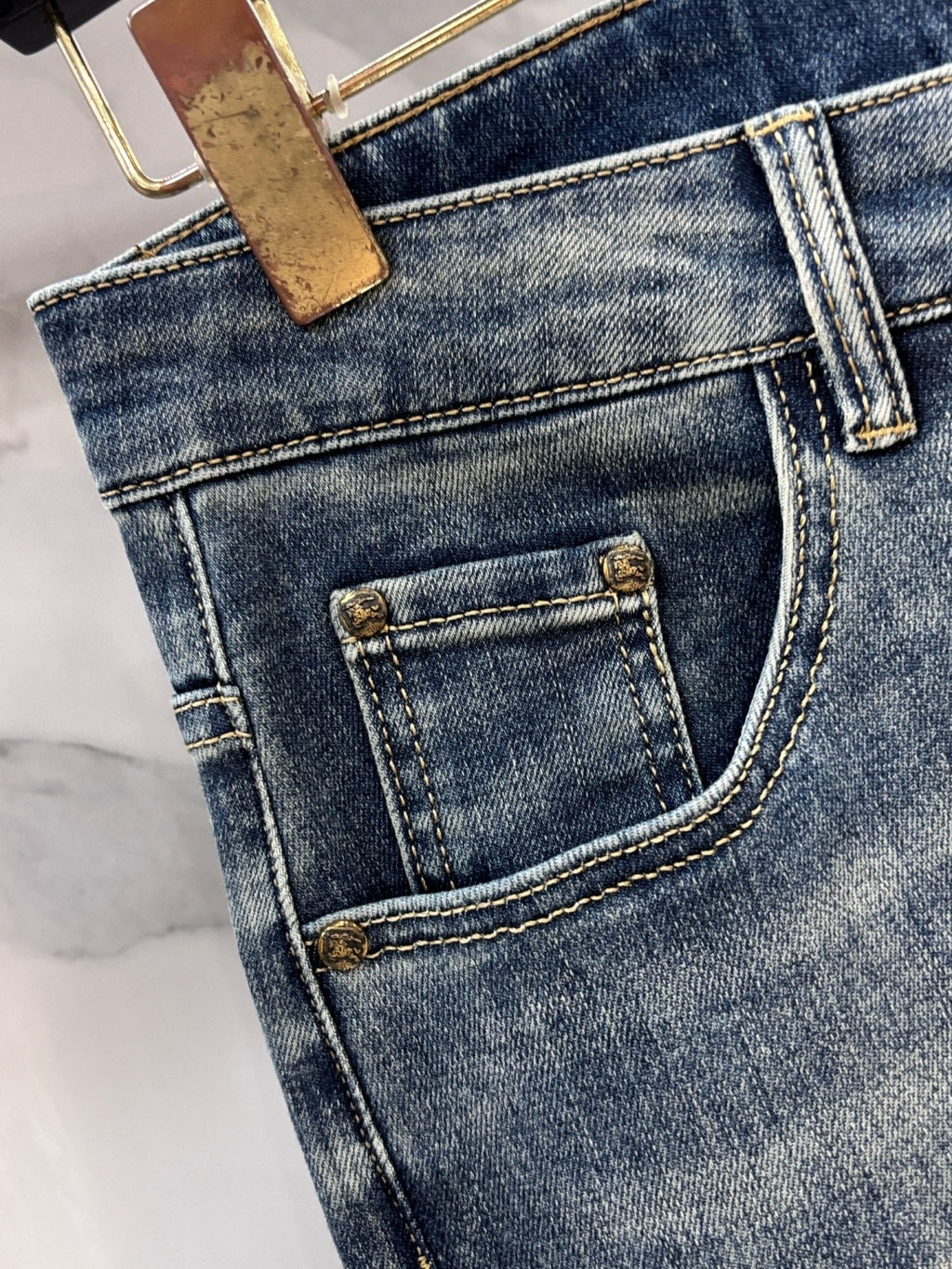 BURBERRY - Jeans