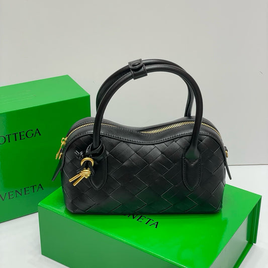 BOTTEGA VENETA- McCartney