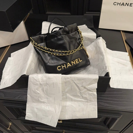 CHANEL - Mini