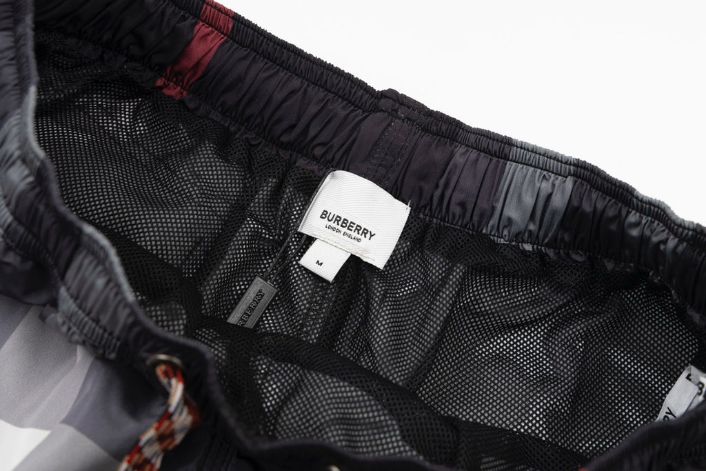 BURBERRY - Swimming shorts