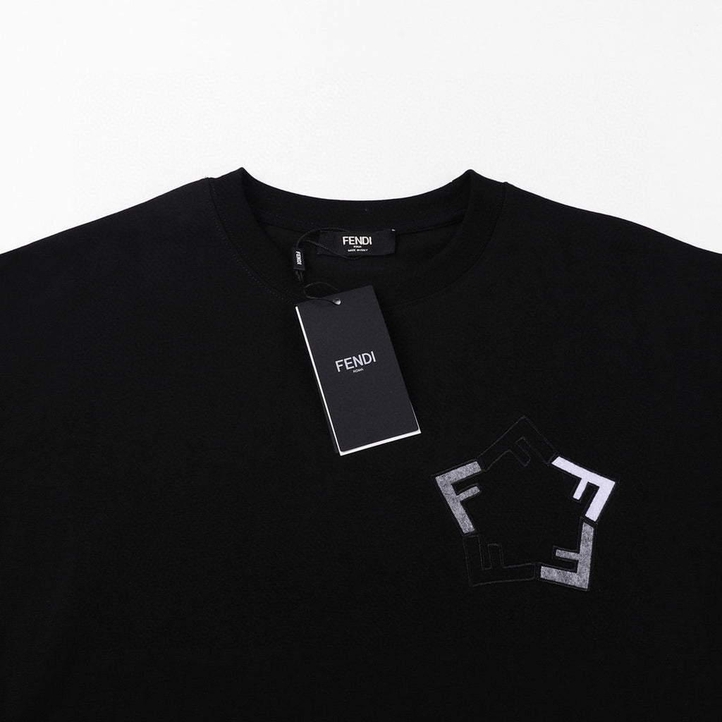 FENDI - T-shirt
