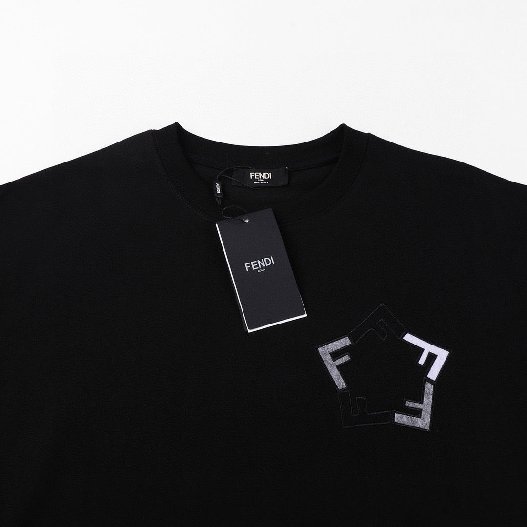 FENDI - T-shirt