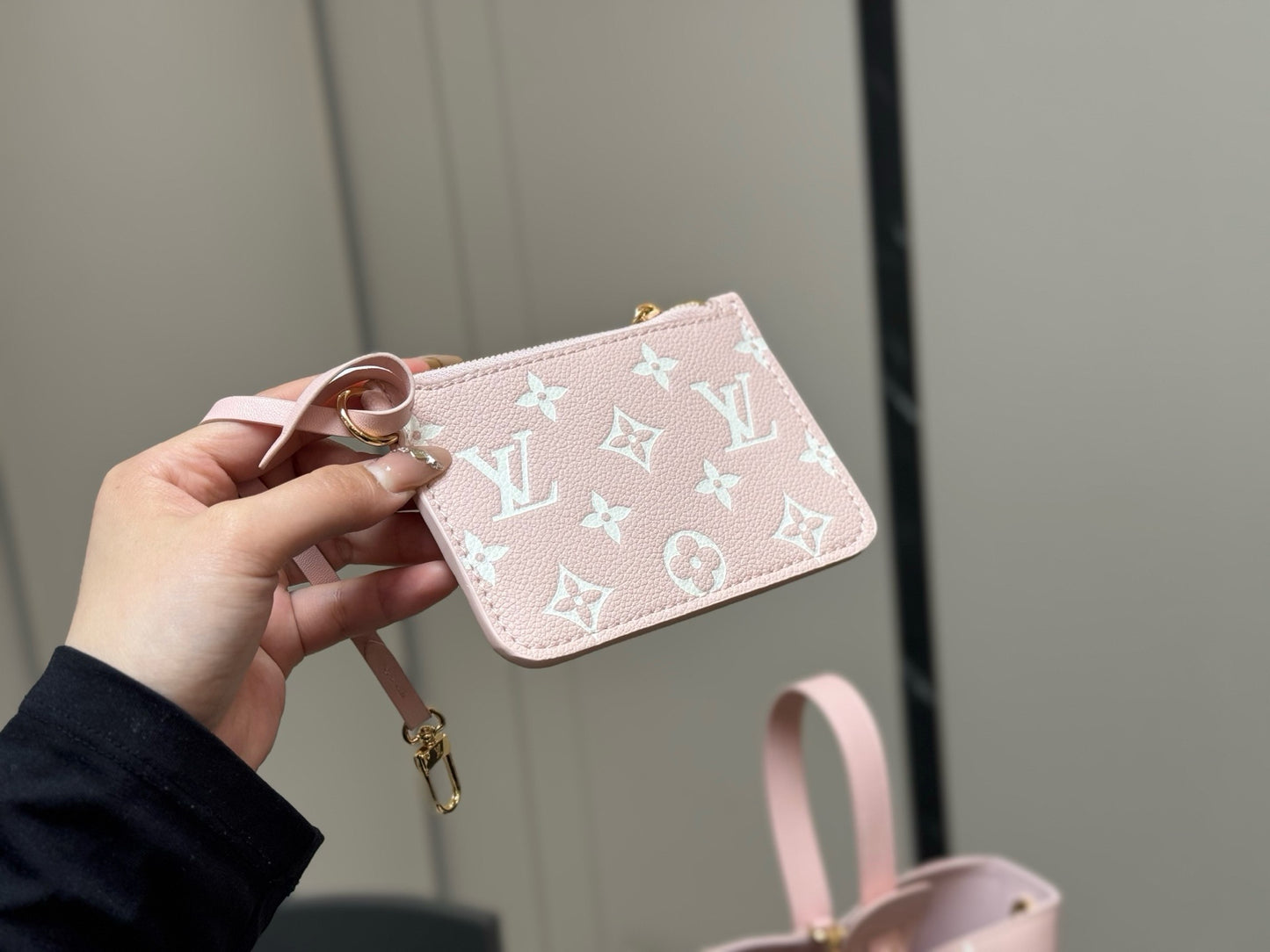 LOUIS VUITTON- all in BB