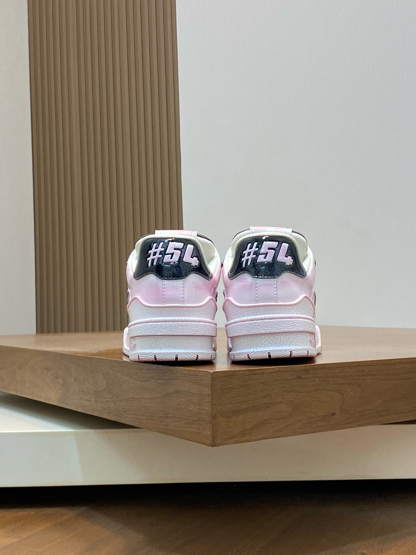 LOUIS VUITTON- Unisex sneakers