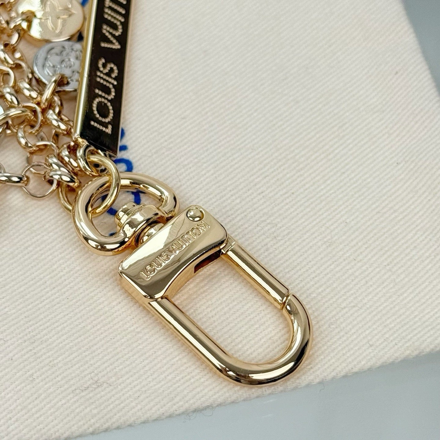 LOUIS VUITTON - bag charm