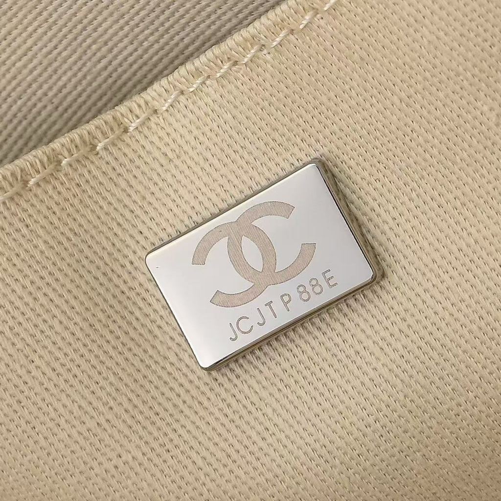 CHANEL - Deauville Bag