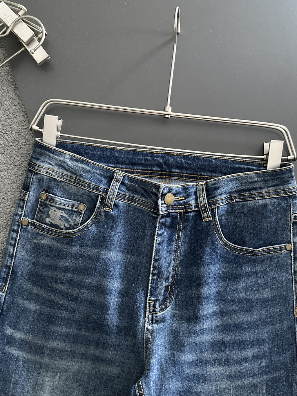 BURBERRY - Jeans