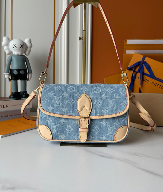 LOUIS VUITTON- Diane