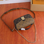 LOUIS VITTON - Flap Bag in Brown Monogram