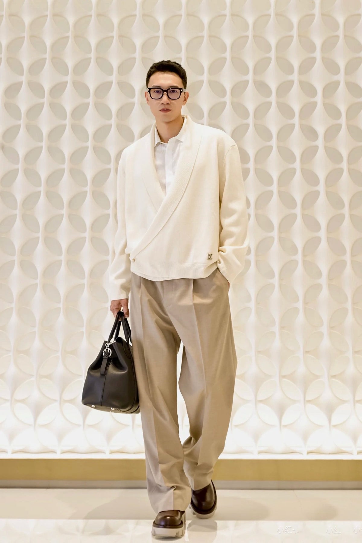 LOUIS VUITTON -  Knit Cardigan Jacket with Shawl Collar jacke
