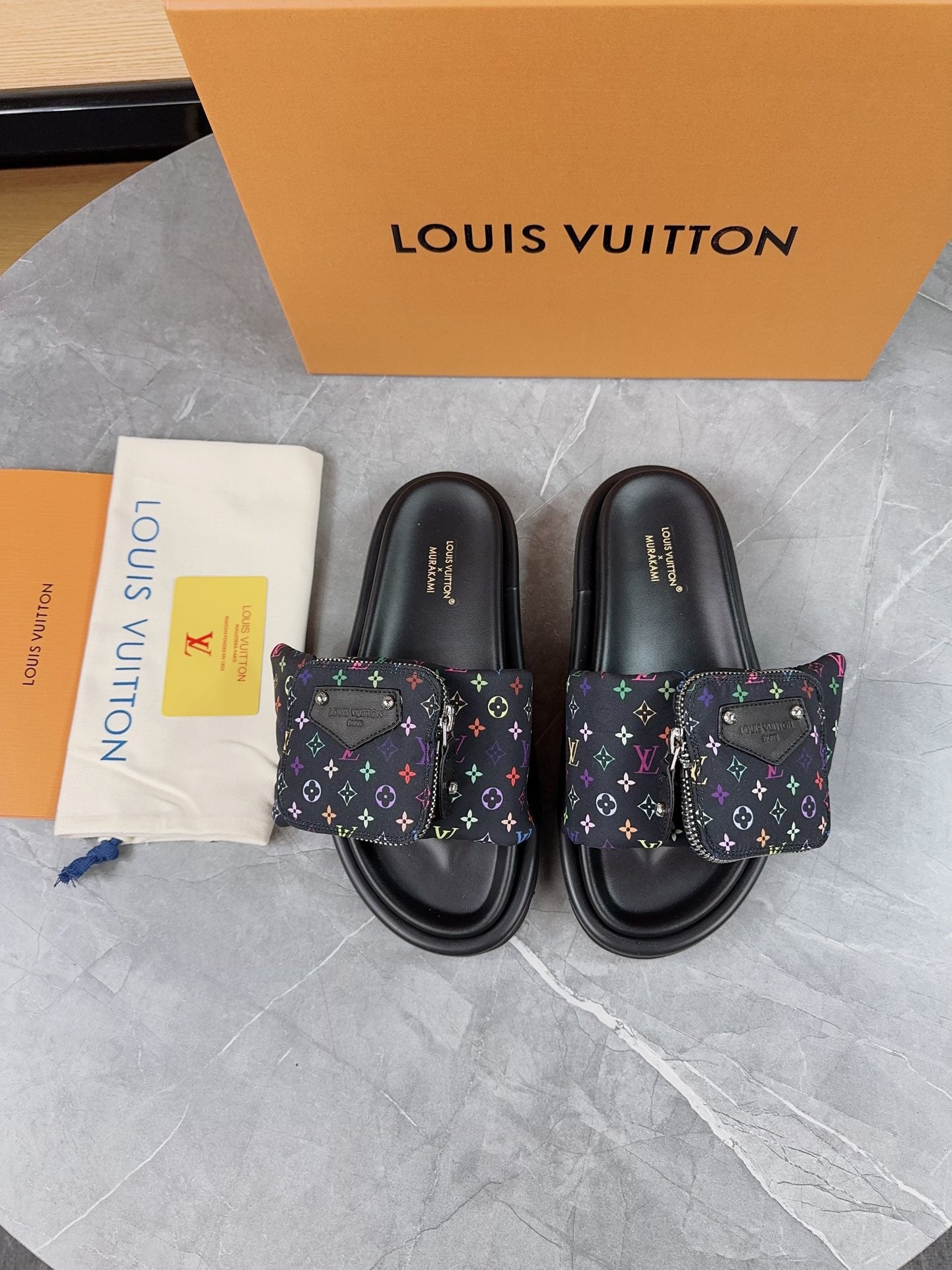 LOUIS VUITTON - pillow flat mule