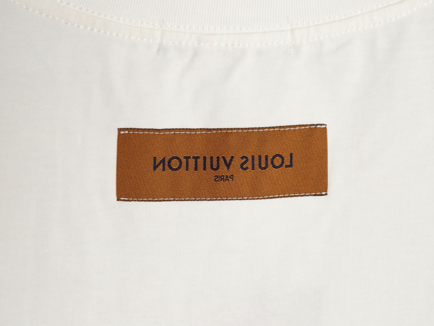 LOUIS VUITTON - T-shirt