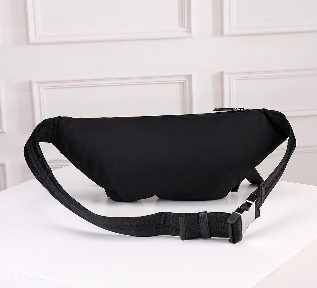 PRADA - Belt bag