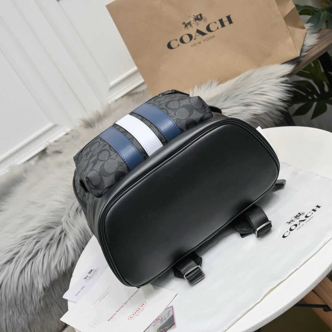 COACH - Hitch Backpack
