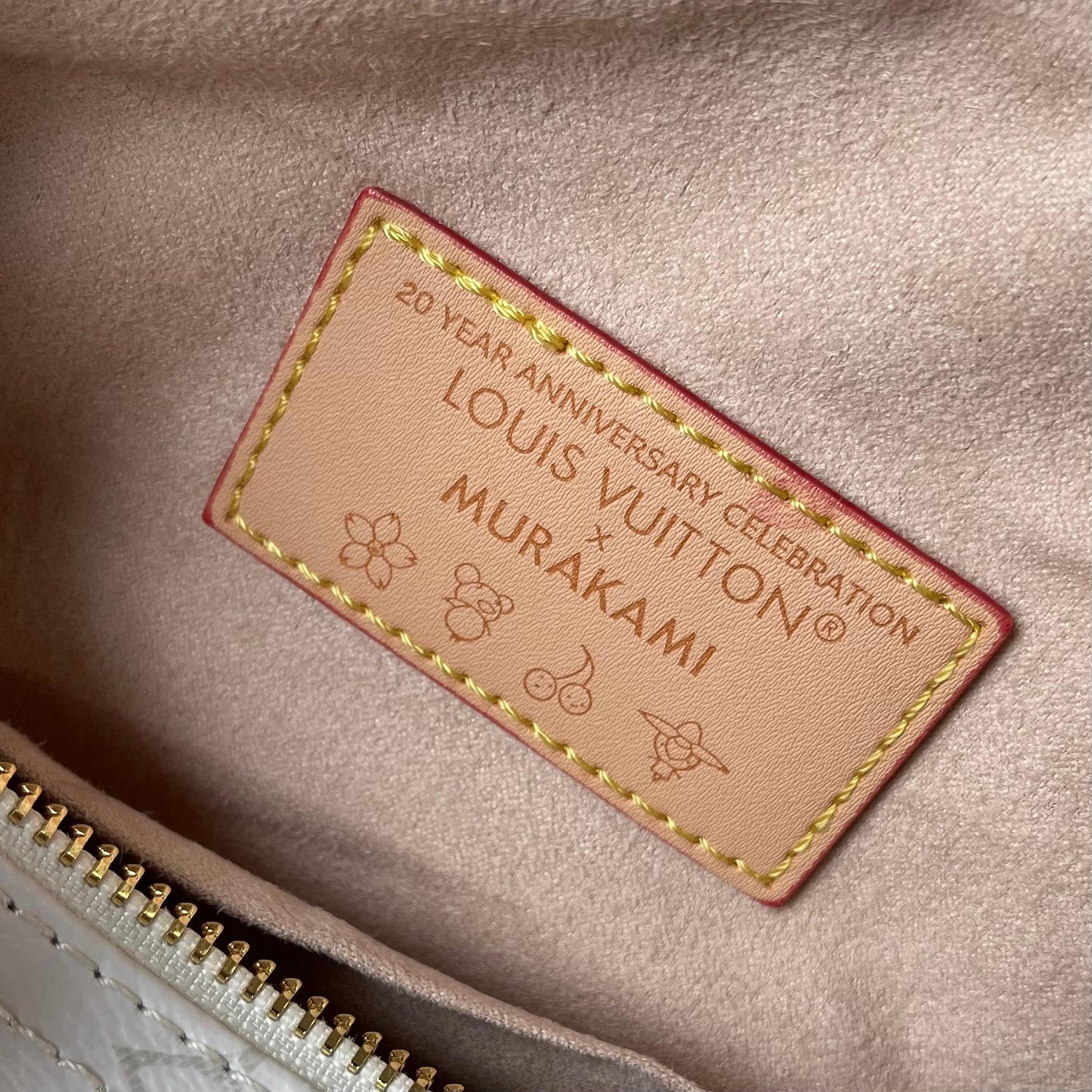 LOUIS VUITTON- Nano speedy