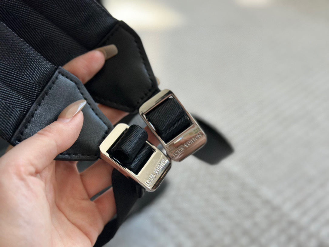 LOUIS VUITTON - Men’s Shoulder bag