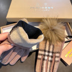 BURBERRY - Fur gloves