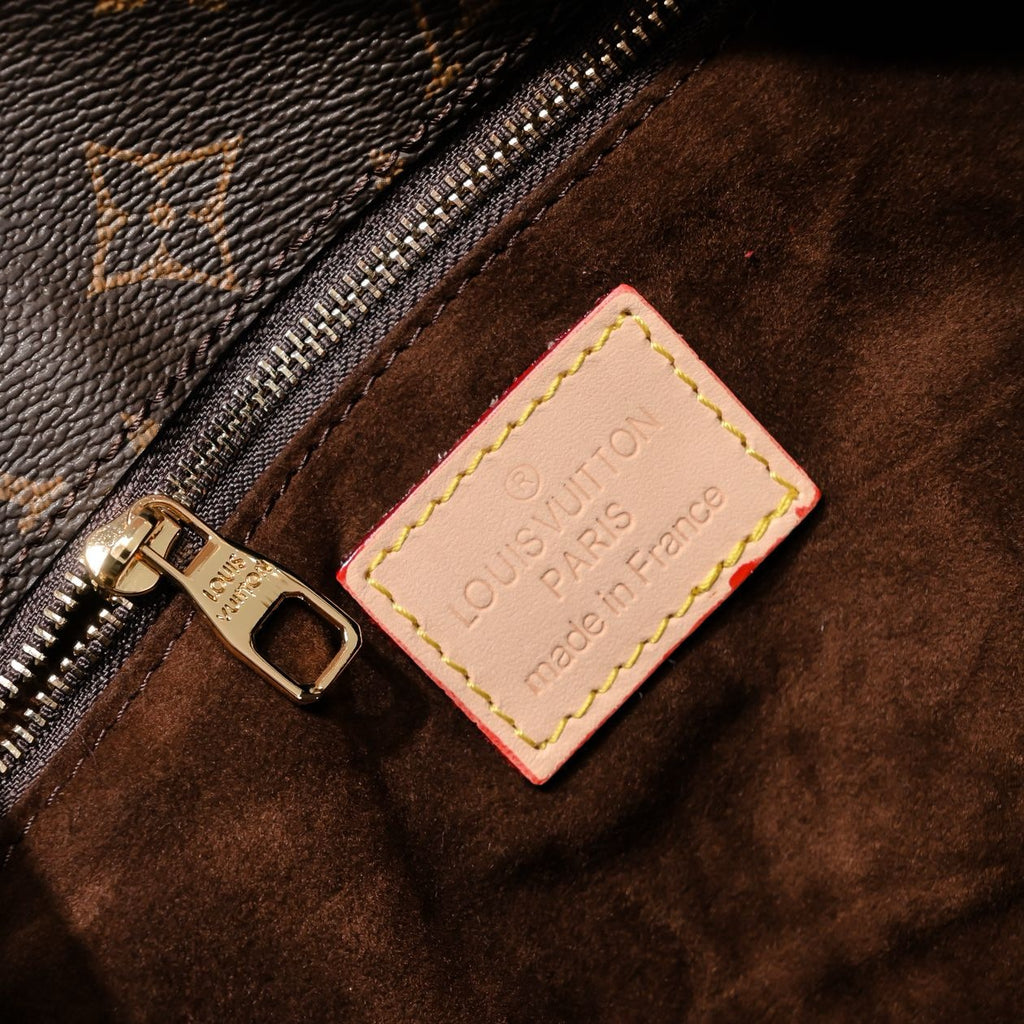 LOUIS VUITTON - Hobo Métis