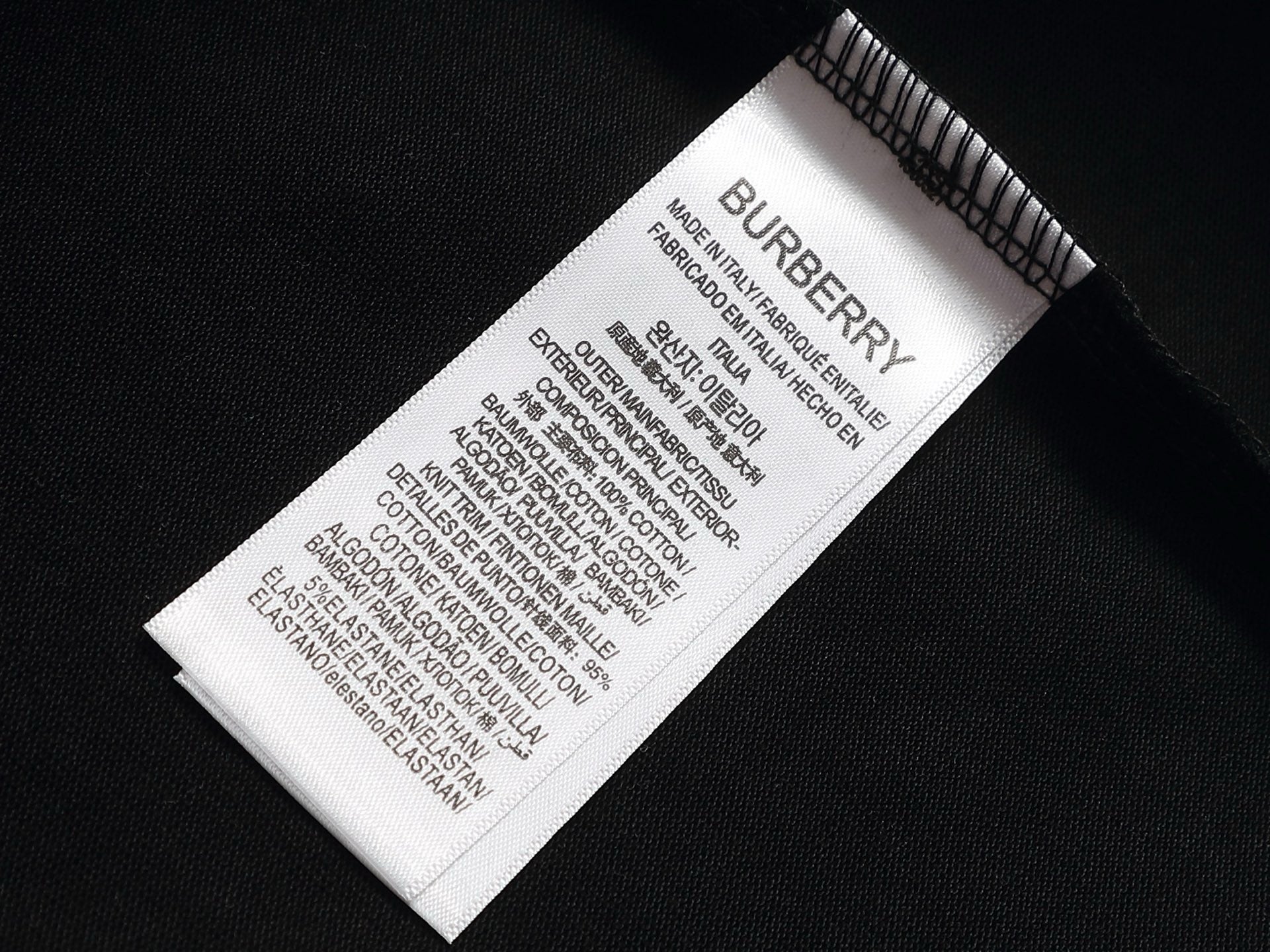 BURBERRY - T-shirt
