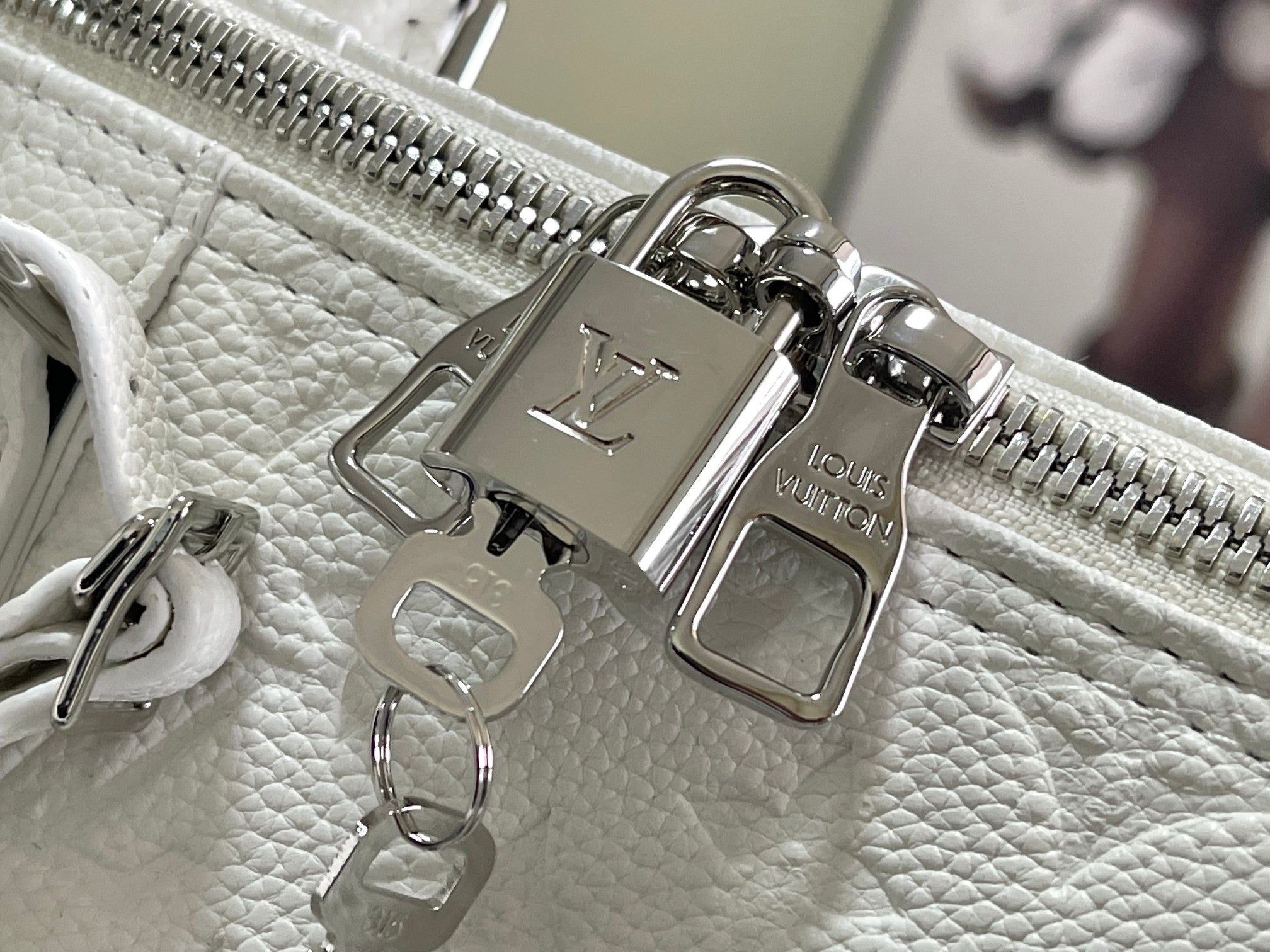 LOUIS VUITTON - LV x Yayoi Kusama Keepall