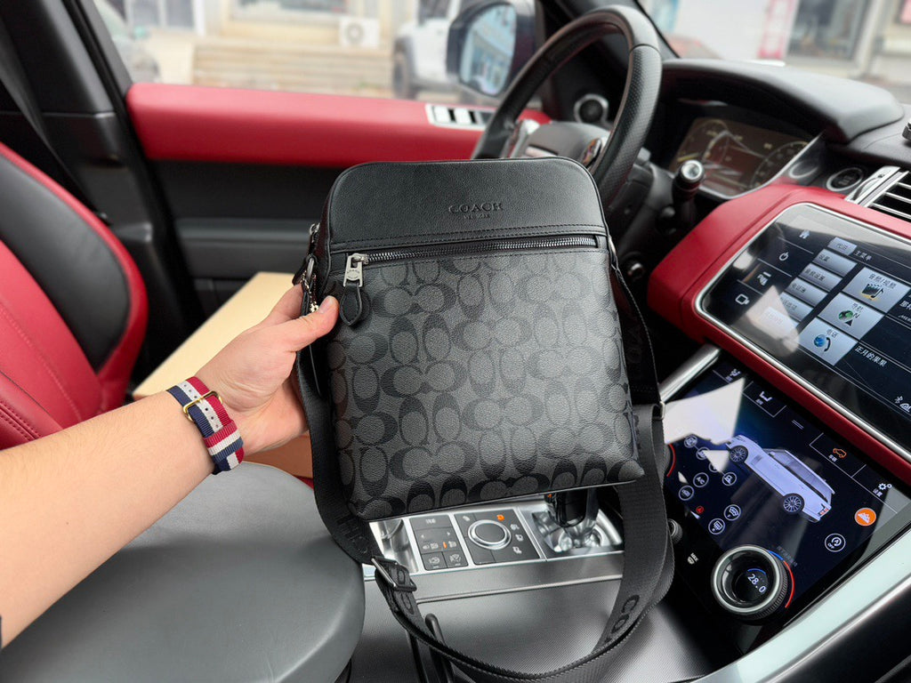 COACH - Men’s Houston 22 bag