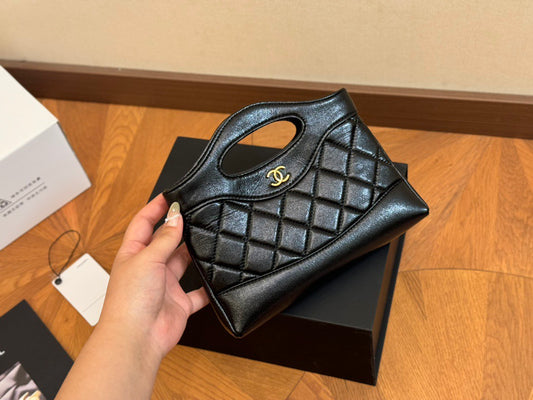 CHANEL - Amore bag