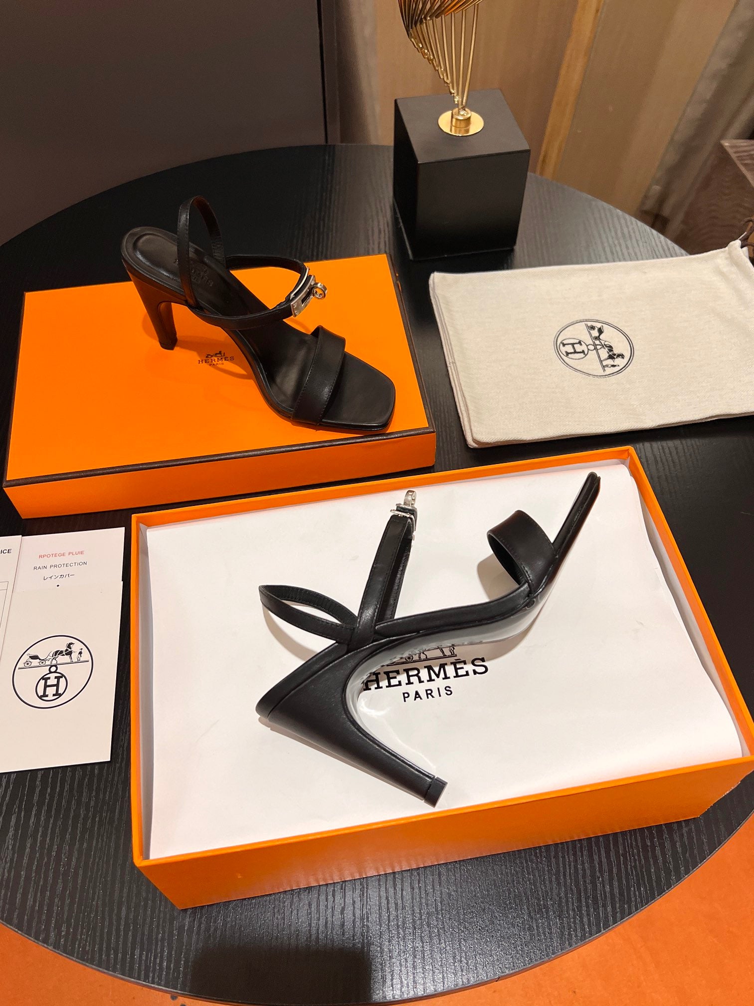 HERMES - WOMEN’S Glamour 95 sandal Kelly buckle Heels Classic Black
