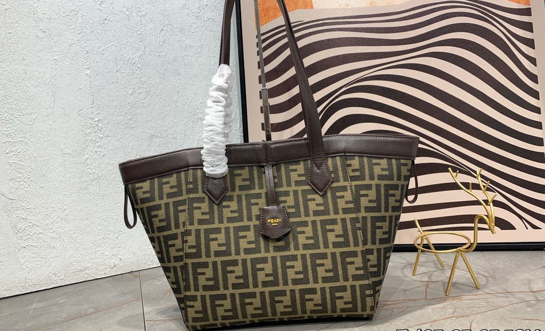 FENDI - Brown FF jacquard fabric bag
