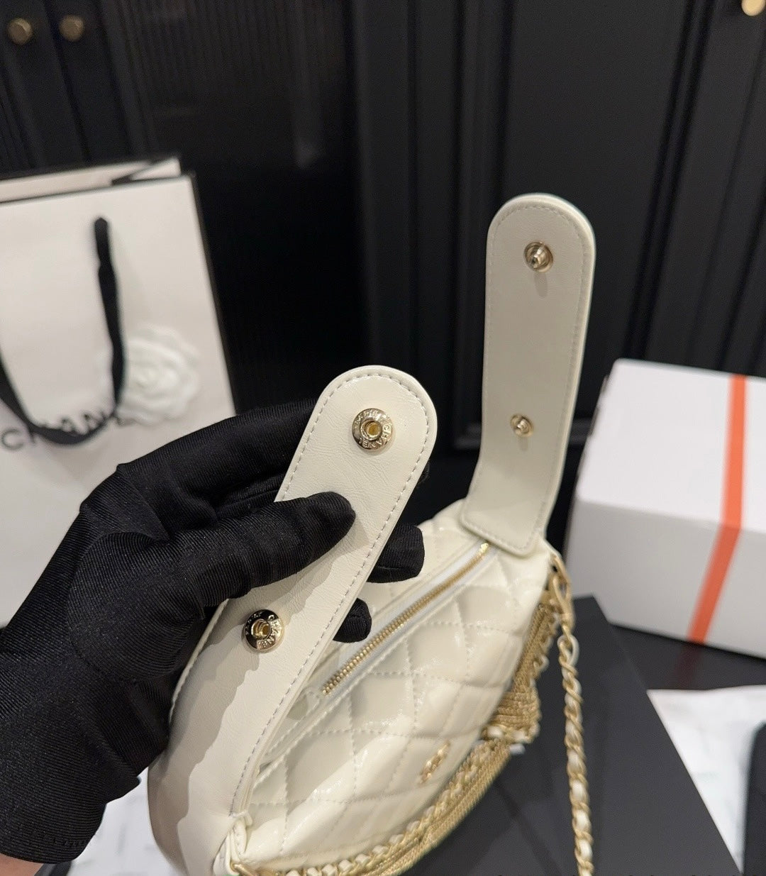 CHANEL - 24A
