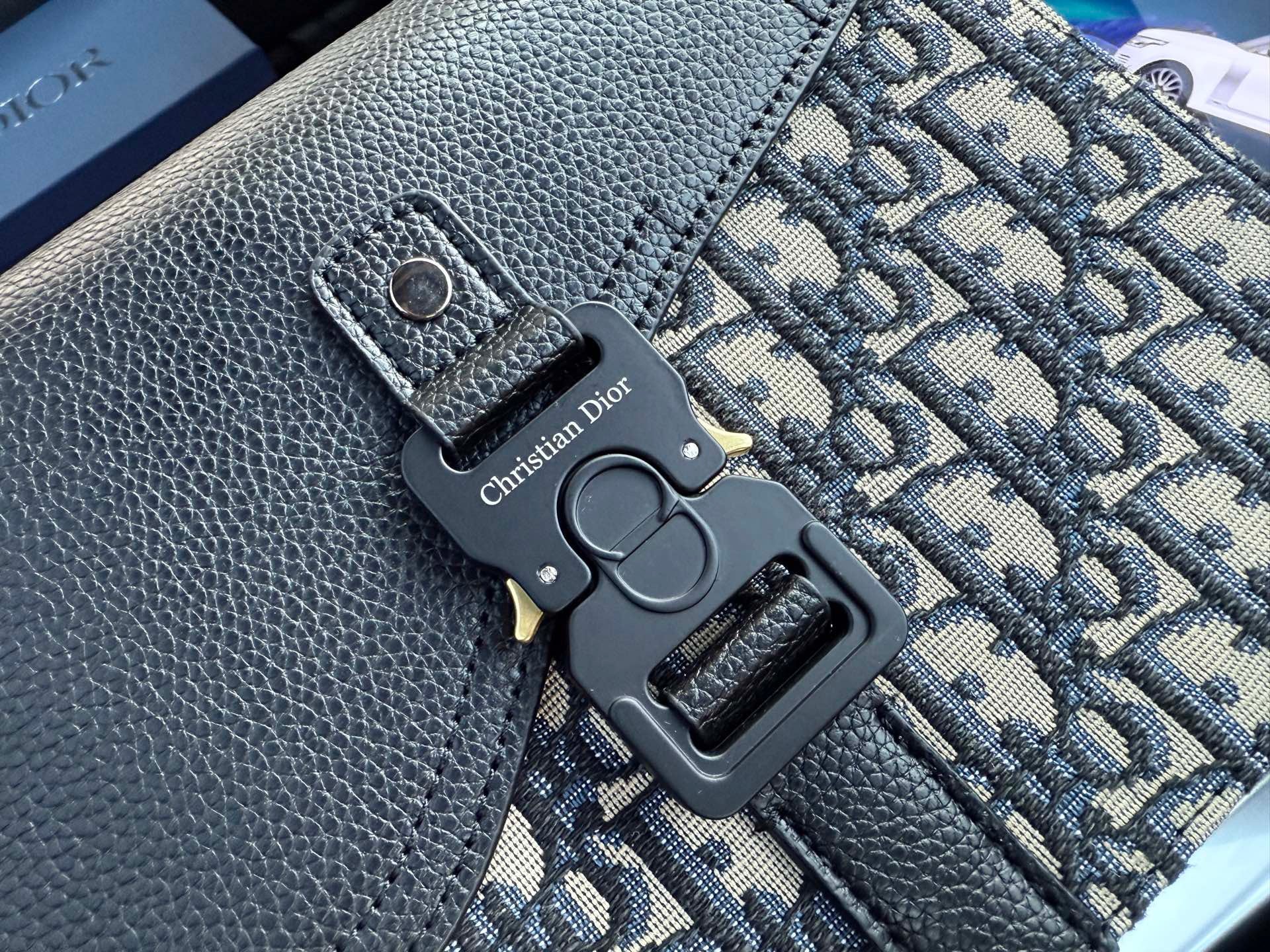 DIOR - Men’s Oblique bag