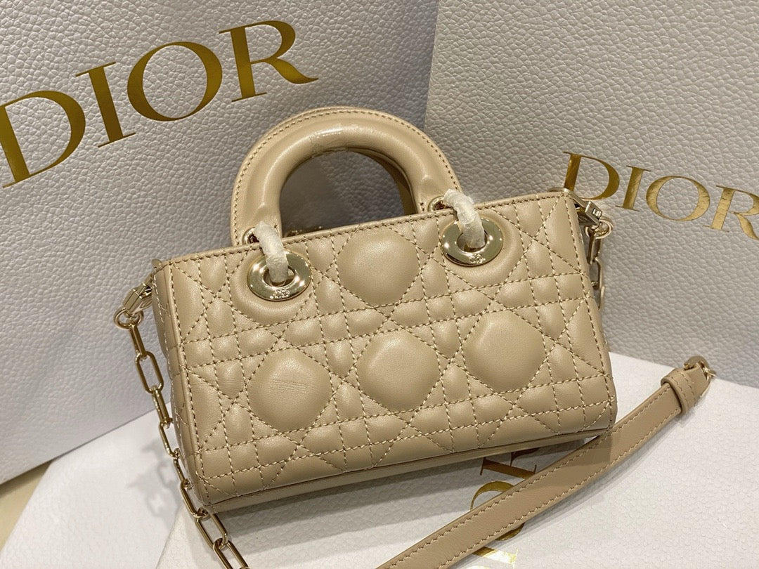 DIOR - D Joy bag